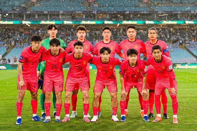 国足FIFA系列赛结束，国足主客场新球衣均完成亮相